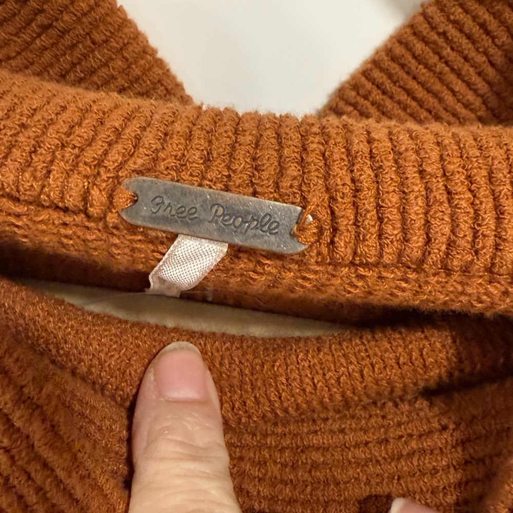 Free People Ottoman Warm Cinnamon mock neck Sweater - Picture 2 of 3